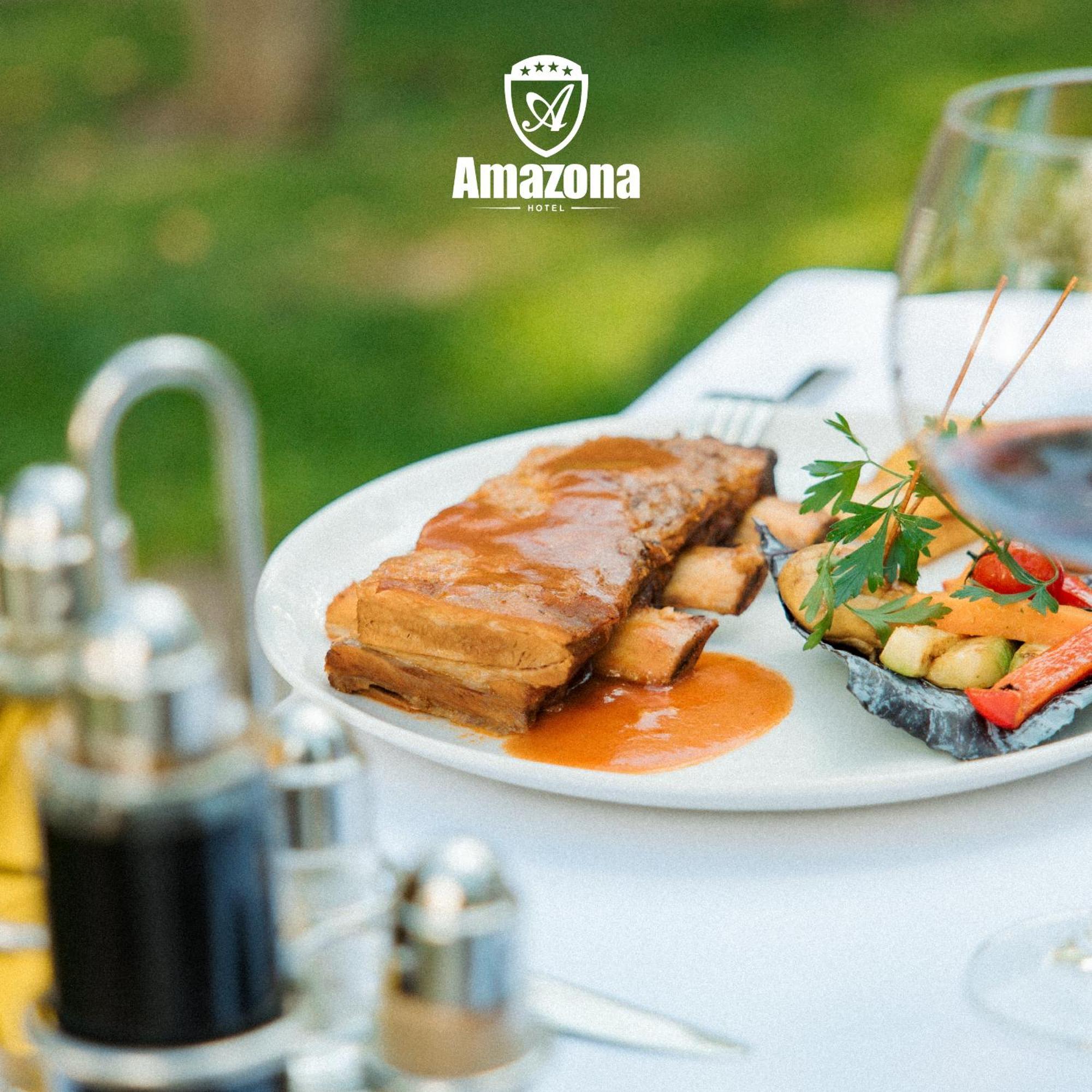 Amazona Hotel Pristina Exterior photo
